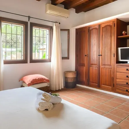 Villa Curreu Sant Carles de Peralta